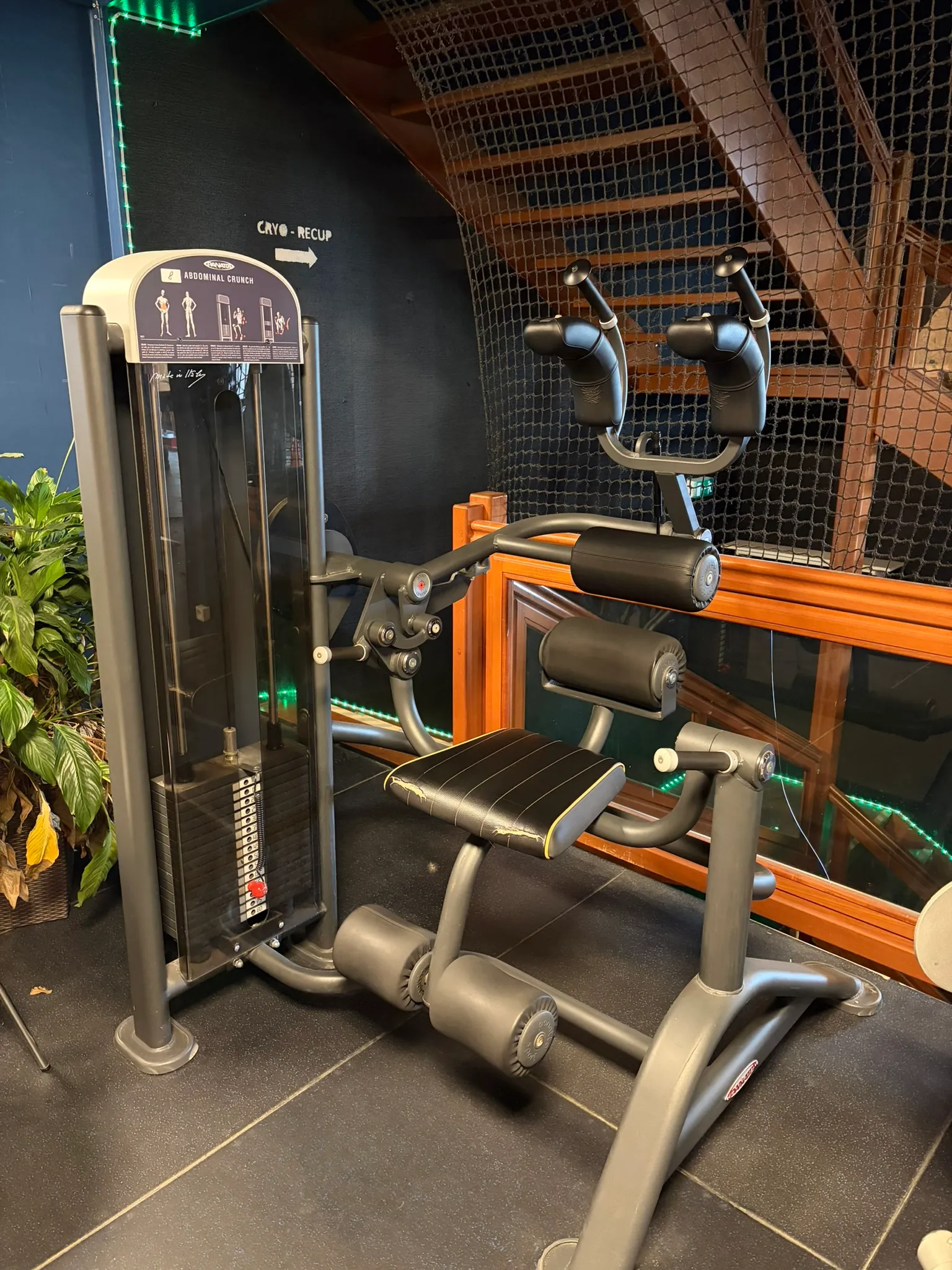 Machine à abdominaux (Abdominal Crunch)