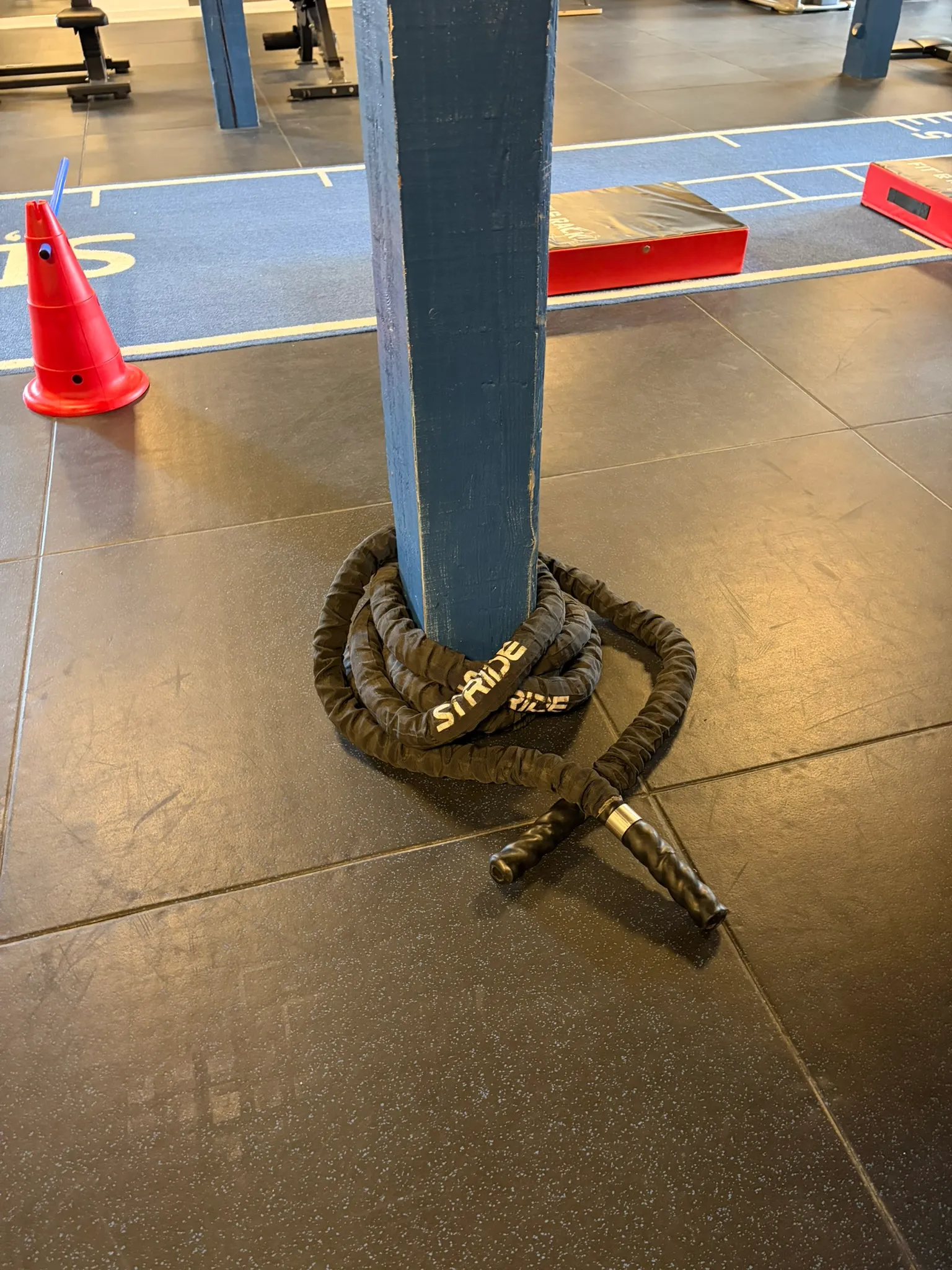 Corde ondulatoire (battle rope)